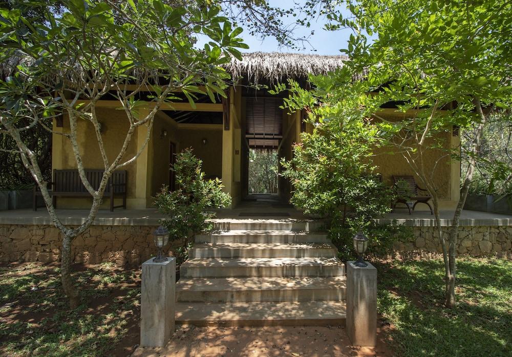 Amaara Forest Hotel Sigiriya Exterior photo