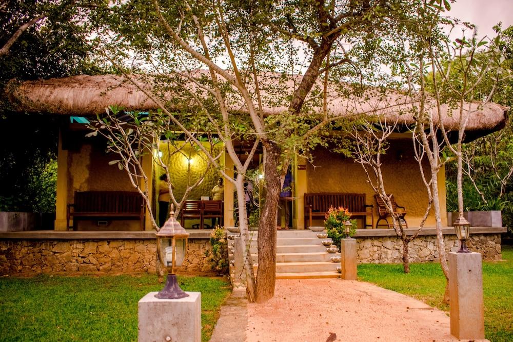 Amaara Forest Hotel Sigiriya Exterior photo