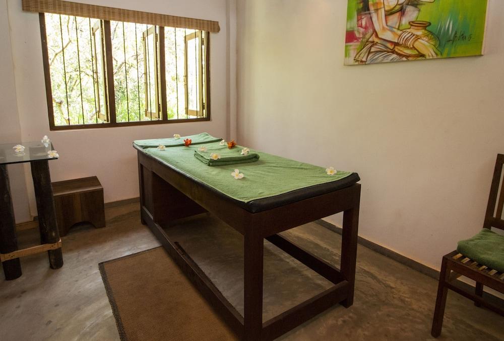 Amaara Forest Hotel Sigiriya Exterior photo