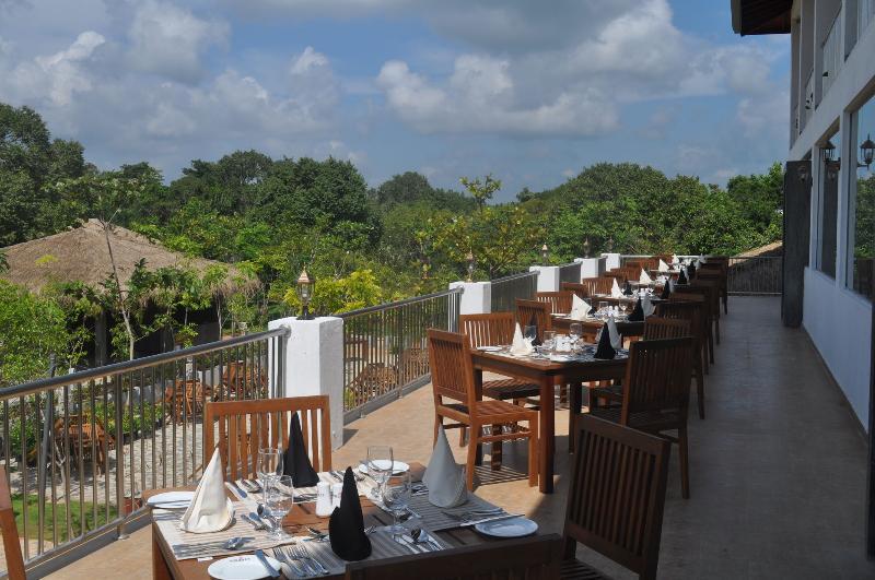 Amaara Forest Hotel Sigiriya Exterior photo